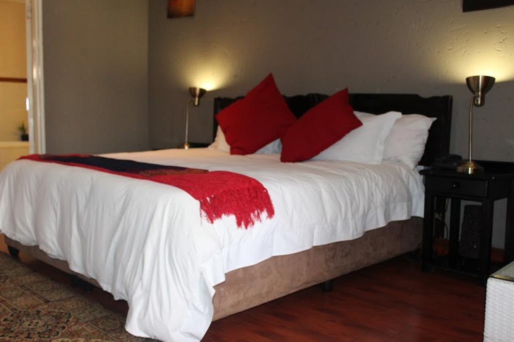 Flamboyant Guest Lodge Johannesburg Exteriör bild